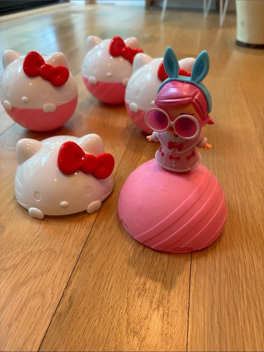 Hello Kitty x LOL Surprise Lot of Display Balls